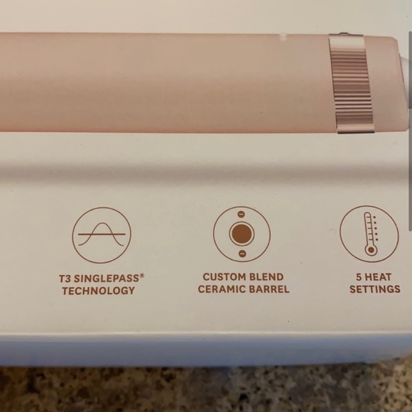T3 Twirl 1.25” curling iron NEW - Picture 3 of 8